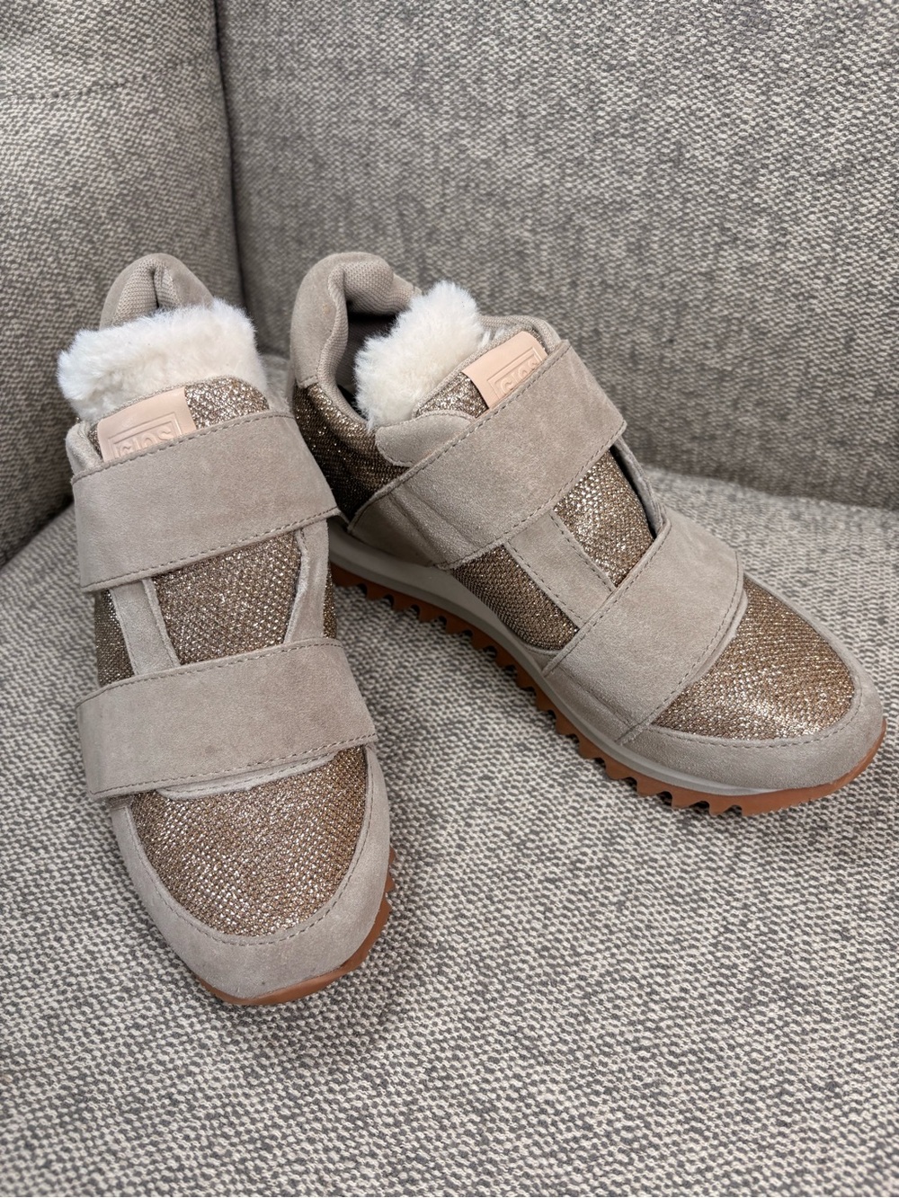 GIOSEPPO Women’s Taupe Suede & Metallic Knit Sneakers with Faux Fur Collar
